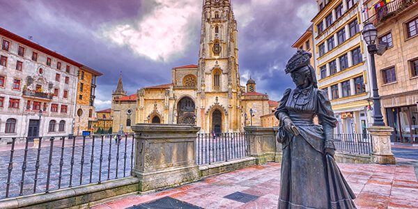 Cathedral of San Salvador and statue of La Regenta. Oviedo, Asturias, Spain.